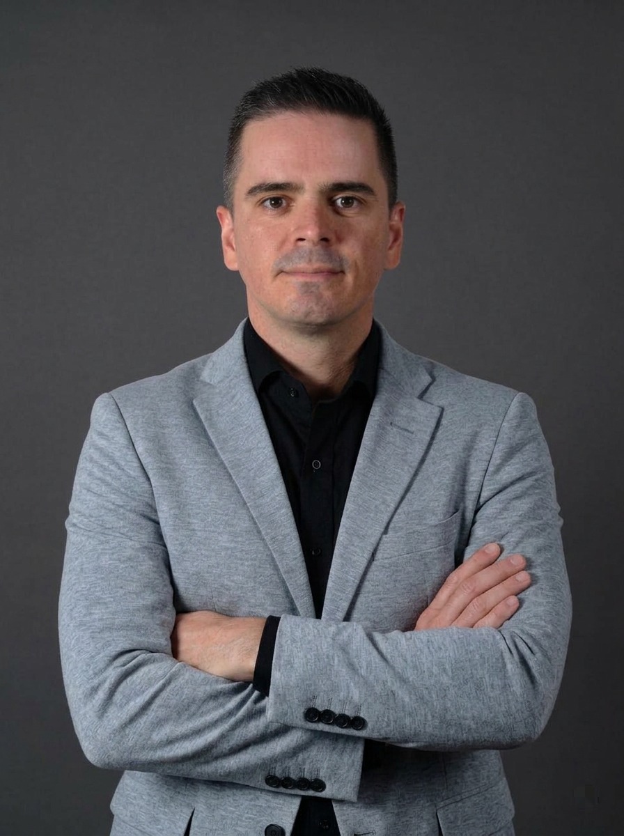 Prof. Vitor Martins Dutra
