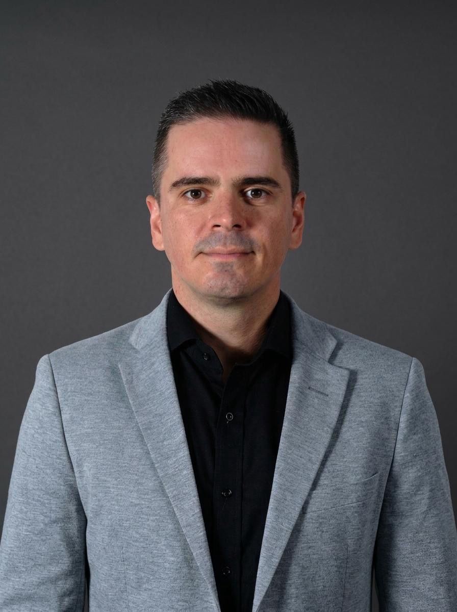 Prof. Vitor Martins Dutra